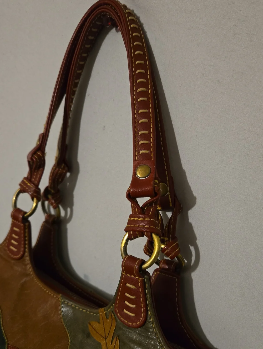 Rare Vintage Isabella Fiore Leather embroidered Hand bag